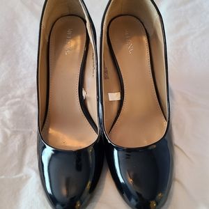 Womens size 9 patent leather heels